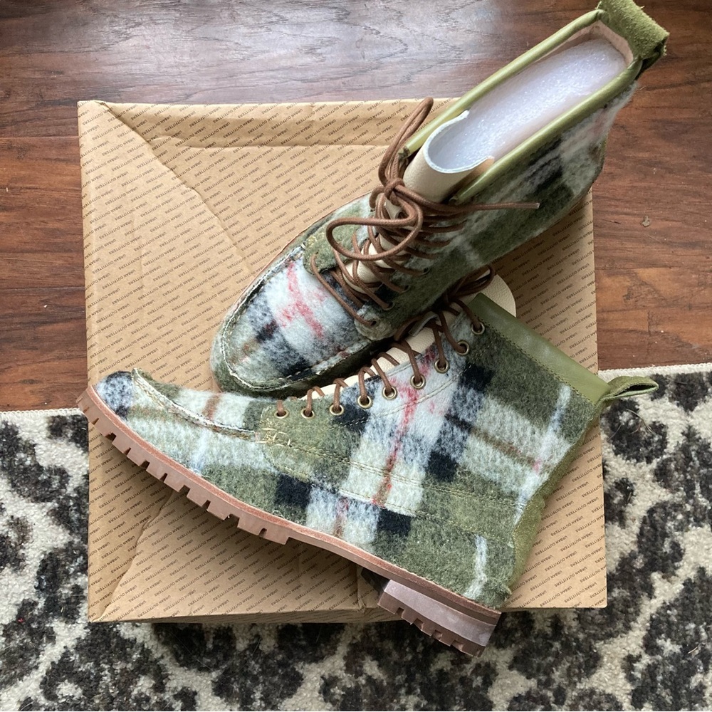 UO fashion boots, mens 8